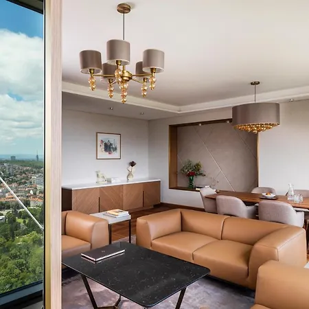 Hotel Grand Millennium 5*