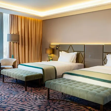 Hotel Grand Millennium 5*