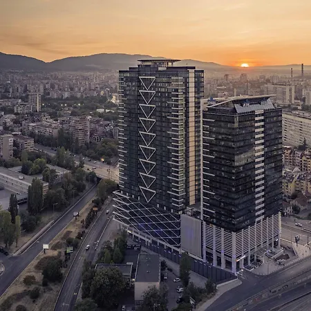 Grand Millennium Hotel 5*