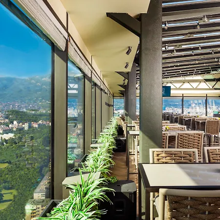 Grand Millennium Hotell