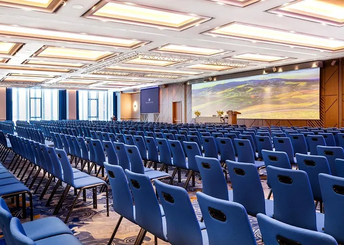 Hotel Grand Millennium